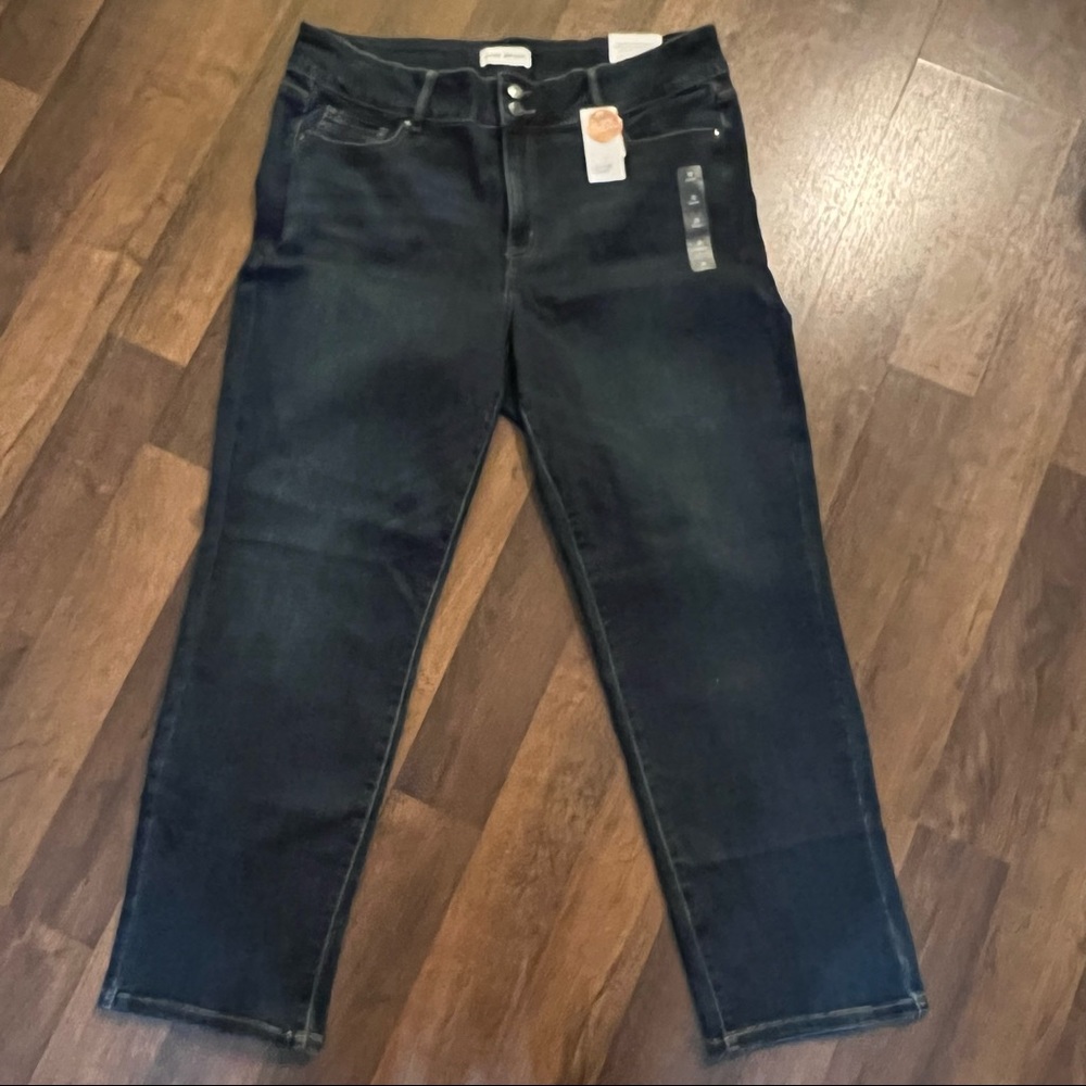 NWT Lane Bryant Magic wasteband straight 18s